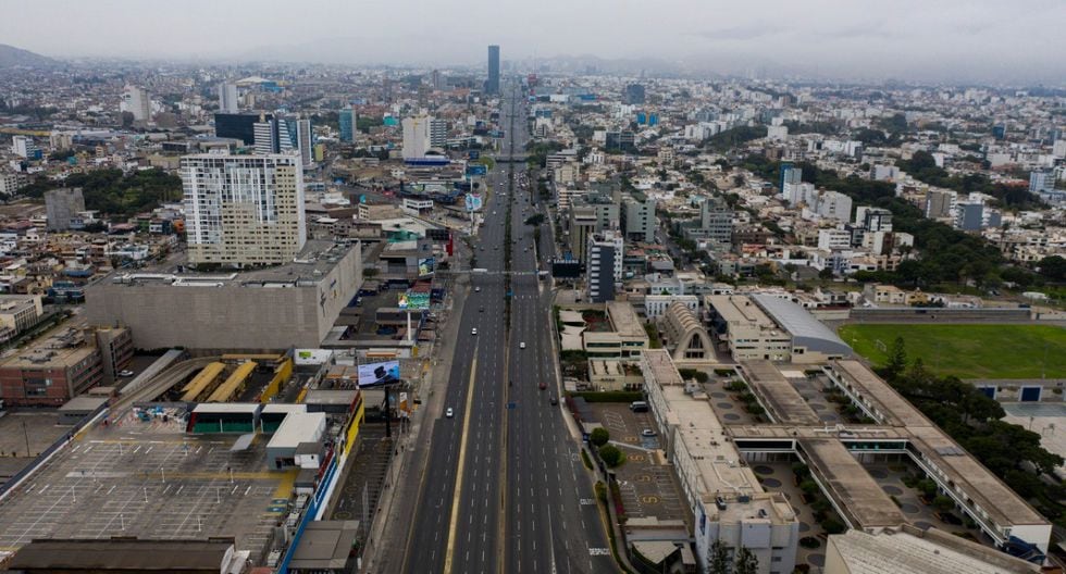 La economía peruana podría contraerse en 3,5% durante el año de aplazarse el estado de emergencia, según Macroconsult (Foto: Daniel Apuy / El Comercio)