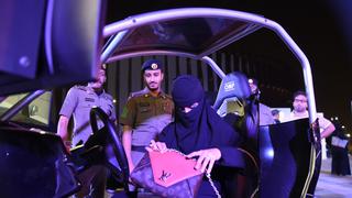 Arabia Saudita detiene a más de 200 personas por “indecencia”, “acoso” y por llevar “ropa inadecuada”