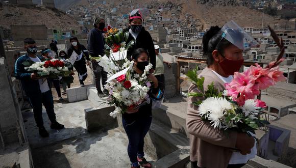 El Minsa actualizó las cifras de fallecimientos y contagios a causa del coronavirus este sábado. (Foto: EFE/ Paolo Aguilar)