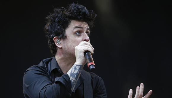 Billie Joe Armstrong, vocalista de la banda estadounidense Green Day, durante su actuación en el Festival Fauna Primavera 2017 celebrado en Santiago de Chile. (Foto: EFE)