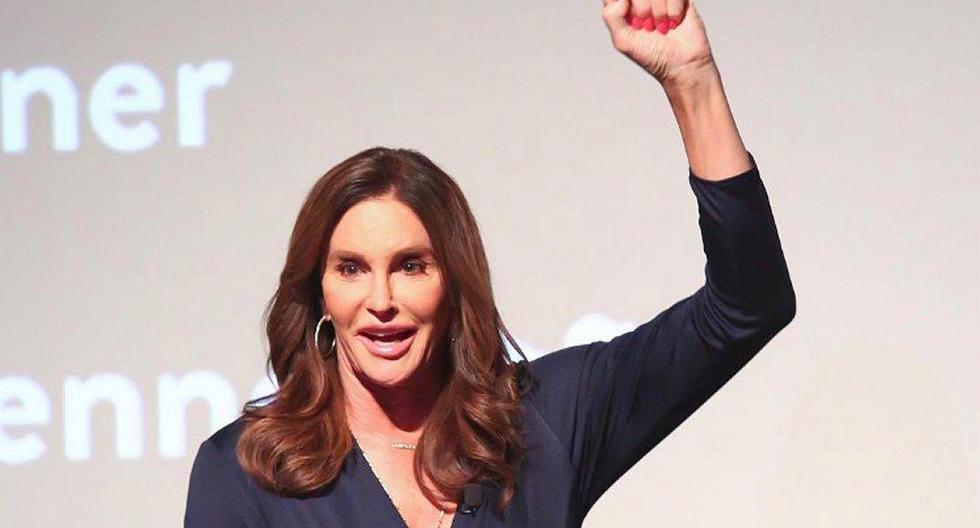 Caitlyn Jenner causa sensación en las redes al mostrarse en ropa de baño en la playa. (Foto: Instagram)