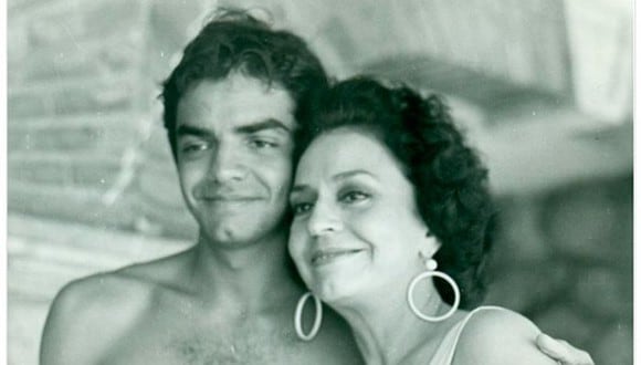Eugenio Derbez y su mamá Silvia Derbez, la actriz de la época de oro del cine mexicano. (Foto: Eugenio Derbez/ Instagram)