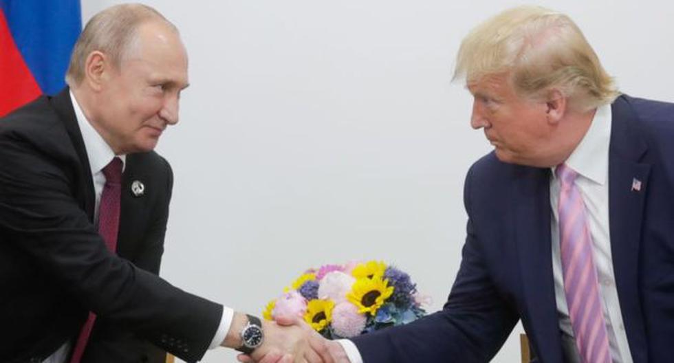 Los presidentes de Rusia, Vladimir Putin, y el de Estados Unidos, Donald Trump. (AFP/STR).