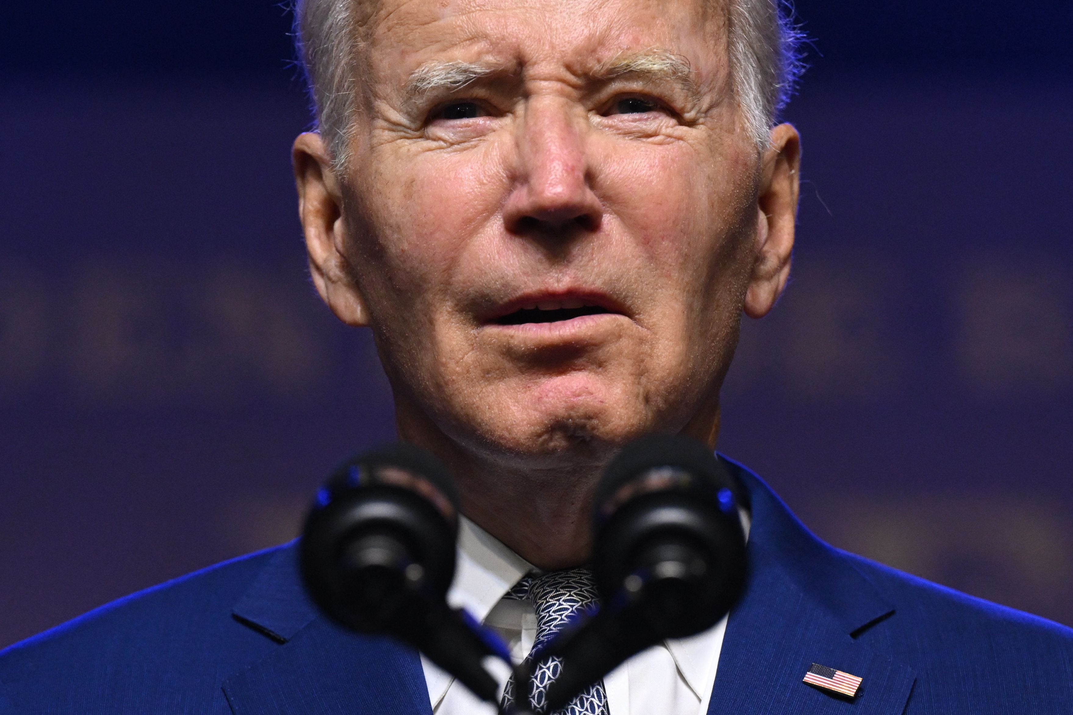 US President Joe Biden holds a press conference in Hanoi on September 10, 2023, the first day of a visit to Vietnam.  (Photo by SAÚL LOEB / AFP).