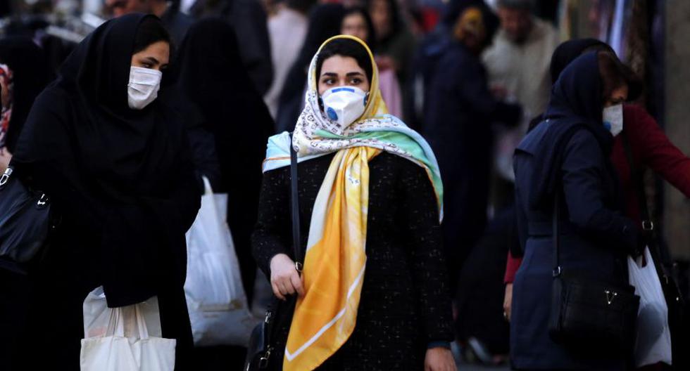 La cifra es considerablemente más alta que las 12 muertes y 47 infecciones reportadas por las autoridades iraníes hace unas horas. (EFE)
