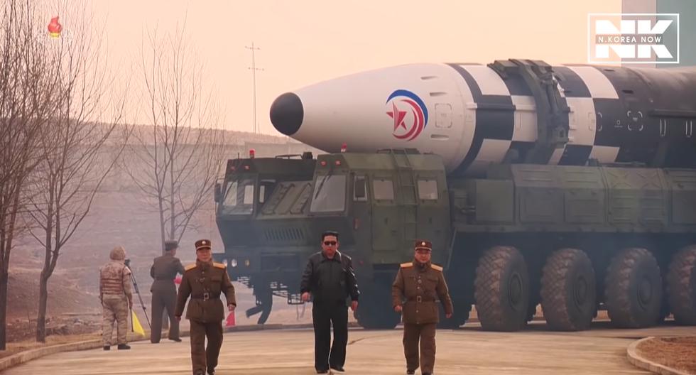 Kim Jong-un. protagonizó el lanzamiento del misil Hwasong-17. (Imagen tomada del video de YouTube).