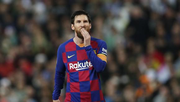 Lionel Messi superó a Xavi como jugador del Barcelona con más clásicos | Foto: AP