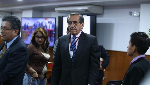 El congresista Jorge del Castillo estuvo presente en la audiencia en la que se revisó la impugnación. (Foto: Alessandro Currarino / El Comercio)