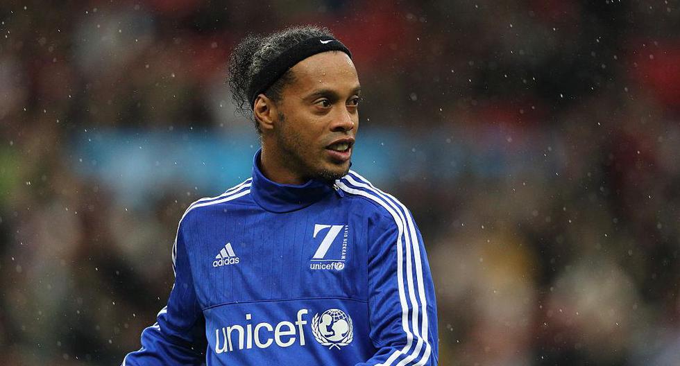 Ronaldinho se pondrá las camisetas de Alianza Lima y del Sport Boys en un partido amistoso. | Foto: Getty
