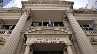 Banco central argentino mantiene tasa de política monetaria en 40%