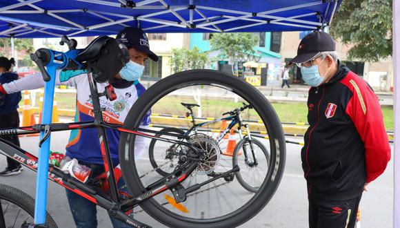 La Municipalidad de Lima facilitará bicicletas y cascos a las personas interesadas de tomar las clases gratuitas de manejo. (Foto: MML)