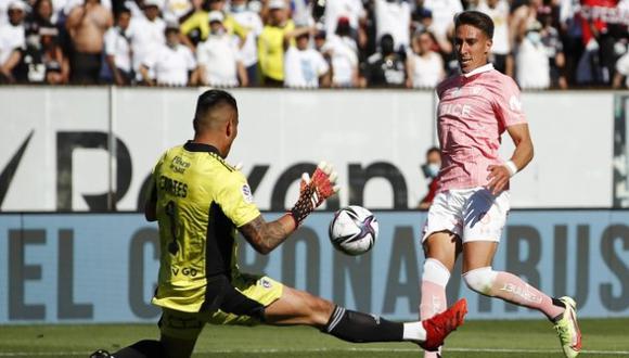 Colo Colo venció 2-1 a U. Católica. Los goles de la victoria lo hicieron fueron de Solari y Parraguez.