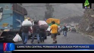 Carretera Central bloqueda por caída de huaicos en Huarochirí