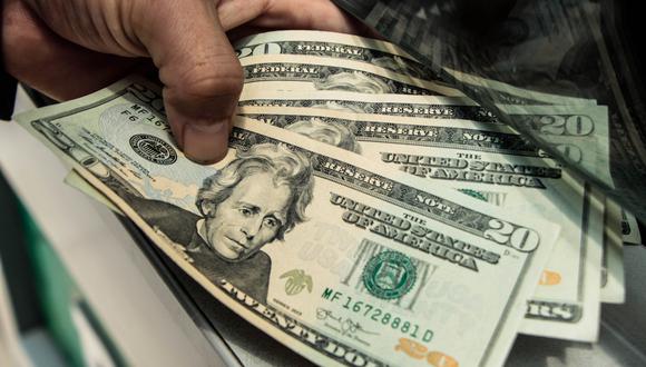 Analistas dijeron que el dólar podría oscilar entre 18.90 y 19.10 unidades el resto de la sesión. (Foto: GEC)