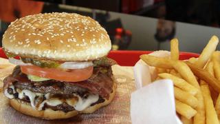 Cómo hacen los grandes 'fast foods' para reducir las calorías de sus platillos 