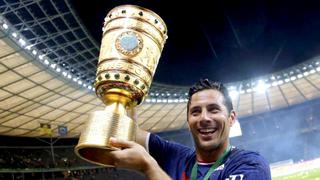 Pizarro alcanzó un récord: extranjero con más títulos en Bayern