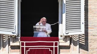 El papa Francisco recibe mensajes de políticos argentinos por 10 años de trabajo solidario