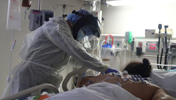 Una mujer de 54 años de la Ciudad de México se convirtió en el primer caso de contagio en el país con COVID-19 e influenza AH1N1 en un mismo paciente. (Foto Referencial: REUTERS/Lucy Nicholson).