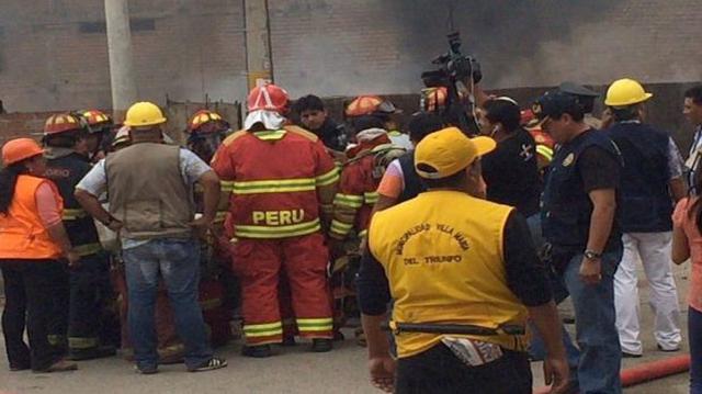 Incendio en VMT: Bombero quemado está con respiración asistida - 1