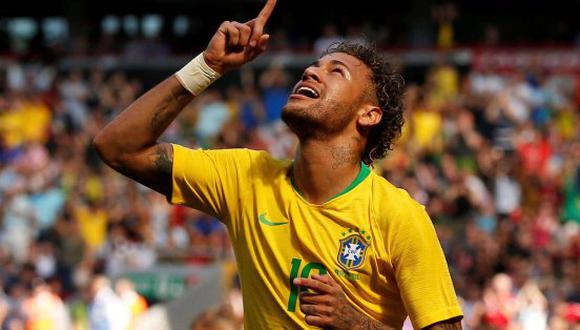 Neymar no quiere ser comparado con estos cracks que se ganaron el cariño del pueblo brasileño con goles y buenas actuaciones. "Cada uno tiene su propia historia", dijo. (Foto: AFP)