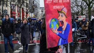 Controvertida “Marcha por la Paz” concentra a unas 10.000 personas en Berlín