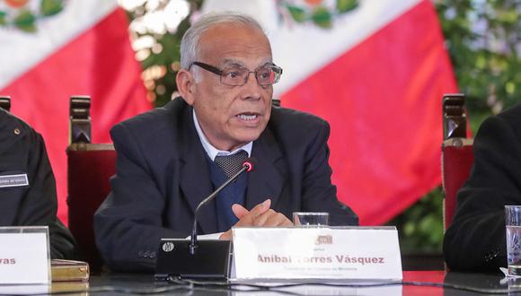 Aníbal Torres en reunión con autoridades elegidas de Ayacucho. Foto: PCM