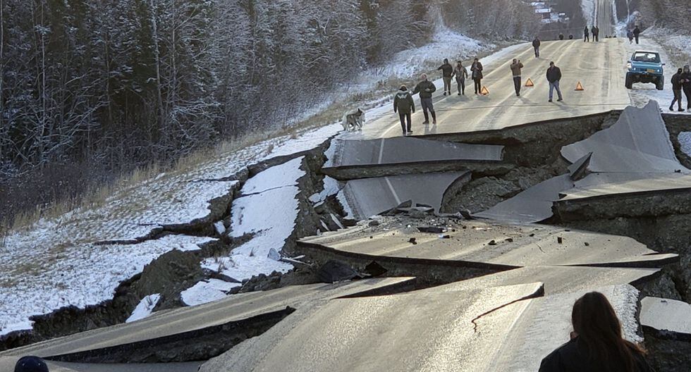 Desastres Así se abrió la tierra en Anchorage tras el fuerte terremoto