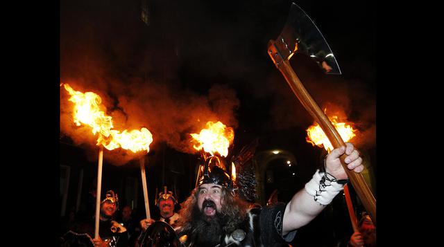 La fiesta vikinga que se desató en Escocia por Año Nuevo - 8