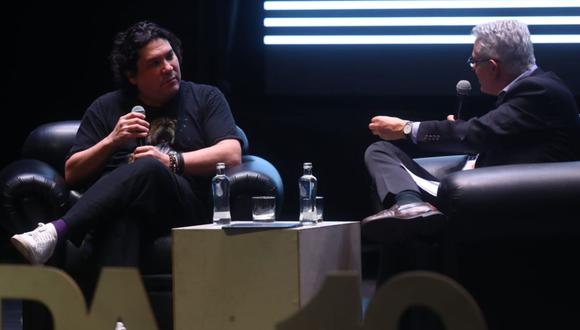 Panel de Gastón Acurio y Javier Moreno en el Teatro Municipal de Arequipa durante el Hay Festival. (Foto: Alessandro Currarino)