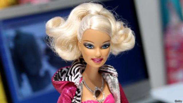 La polémica Barbie a la que acusan de espiar a los niños - 1