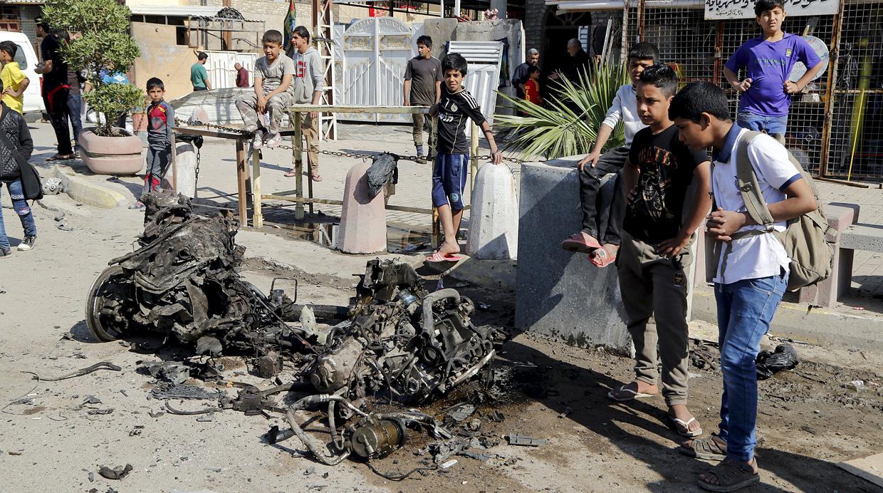 La destrucción provocada por el atentado terrorista en Bagdad - 4