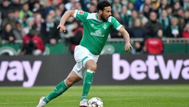 Claudio Pizarro es el sexto goleador histórico de la Bundesliga con 197 anotaciones. (Foto: AFP)