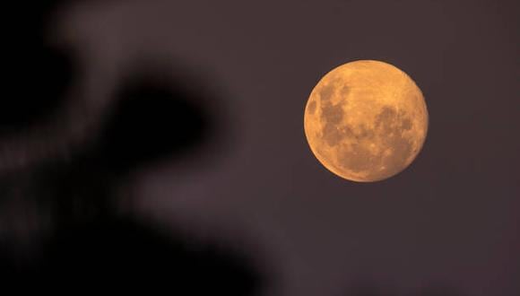 Conoce cómo es la Luna llena que se manifiesta en el mes de abril, cuál es su denominación, y cuándo se podrá observar en el firmamento. (Foto: Getty Images)