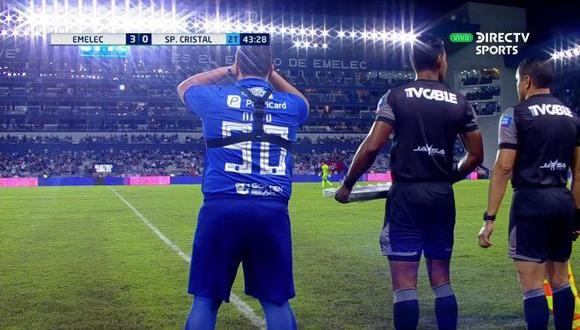 Daniel Nieto ingresó en el Sporting Cristal vs. Emelec y provocó la molestia de los rimenses. (Captura y Video: DirecTV)