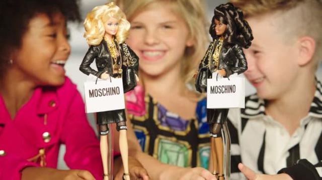 Barbie rompe con los estereotipos e incluye a un niño [VIDEO] - 2