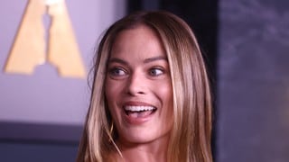 La vez que Margot Robbie se salió guion solo para besar a Brad Pitt 