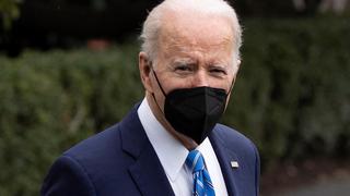 Biden no descarta exigir vacunas a viajeros en EE.UU. si lo aconseja su equipo