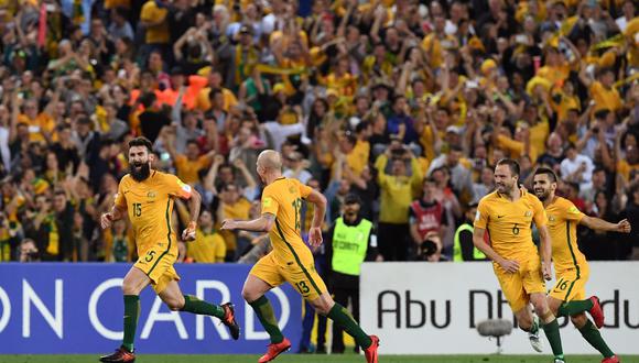 Mile Jedinak celebra uno de los tres goles que le anotó a Honduras para la clasificación australiana a la Copa del Mundo. (Foto: AFP)
