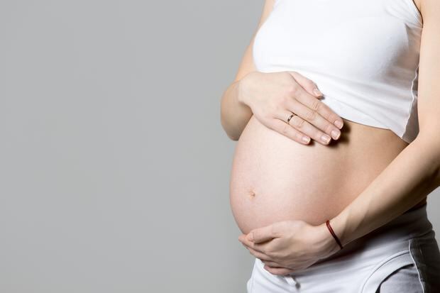 El embarazo interrumpe la regla durante los meses de gestación.