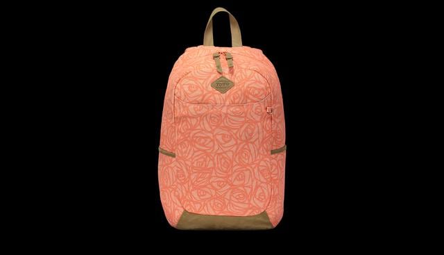 4. Mochila Jaideny: La marca Totto también ofrece la mochila Jaideny, que cuenta con compartimentos internos y bolsillos laterales. Está en venta en todas sus tiendas a S/134.  Foto: Totto.