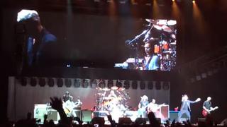 Foo Fighters 'rickrolleó' a su audiencia llevando a Rick Astley al escenario [VIDEO]