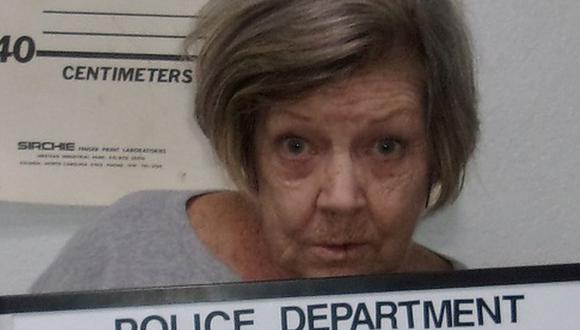 Las autoridades arrestaron a Bonnie Gooch, de 78 años, por robar un banco, el tercero que asalta en su vida. (DPTO DE POLICÍA DE PLEASANT HILL, MISSOURI).