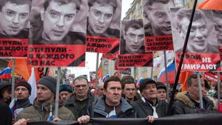 Miles marchan en Rusia por asesinato de opositor Boris Nemtsov