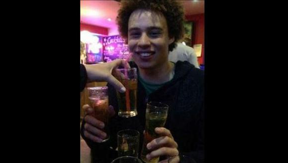 Marcus Hutchins o Malware Tech, como se hace llamar en Twitter, el joven brit&aacute;nico que detuv&oacute; al virus inform&aacute;tico WannaCry. (Foto:Twitter @CotyOrlando)