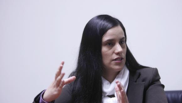 Verónika Mendoza aseguró que con el archivamiento del proyecto de adelanto de elecciones, la mayoría parlamentaria "se aferra a su inmunidad". (Foto: GEC)