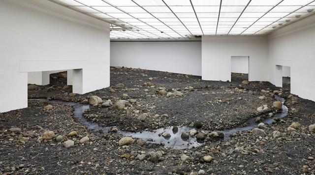 Artista crea espectacular 'río' interno en museo de Dinamarca - 1