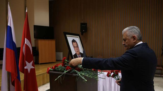 Rusia: Los funerales del embajador asesinado en Turquía - 6