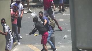La Victoria: dos trabajadores municipales quedaron heridos en enfrentamiento con ambulantes | VIDEO