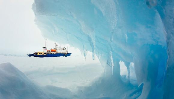 El buque chino Xuelong tuvo que ir al rescate del Akademik Shokalskiy, que quedó en medio de la nieve. (Foto: Reuters)