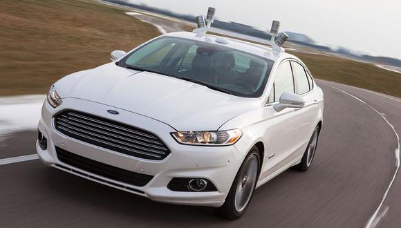Ford empezará pruebas con vehículos autónomos [VIDEO]